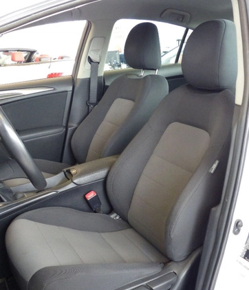 Toyota Avensis cena 39999 przebieg: 264017, rok produkcji 2016 z Tarnów małe 172
